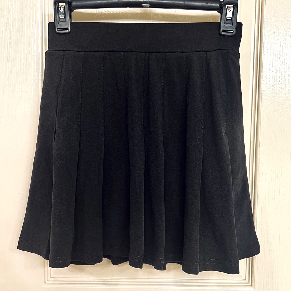 Cute Black Tennis Skirt (Size S)